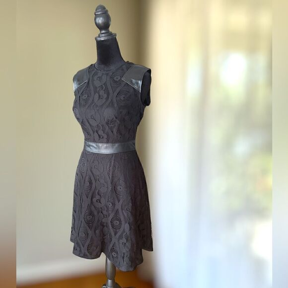 Marc New York Andrew Marc Black Dress Faux Leather Panels Size 2 - Picture 3 of 15